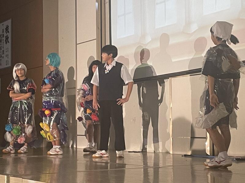 学年ステージ発表（１・２年）