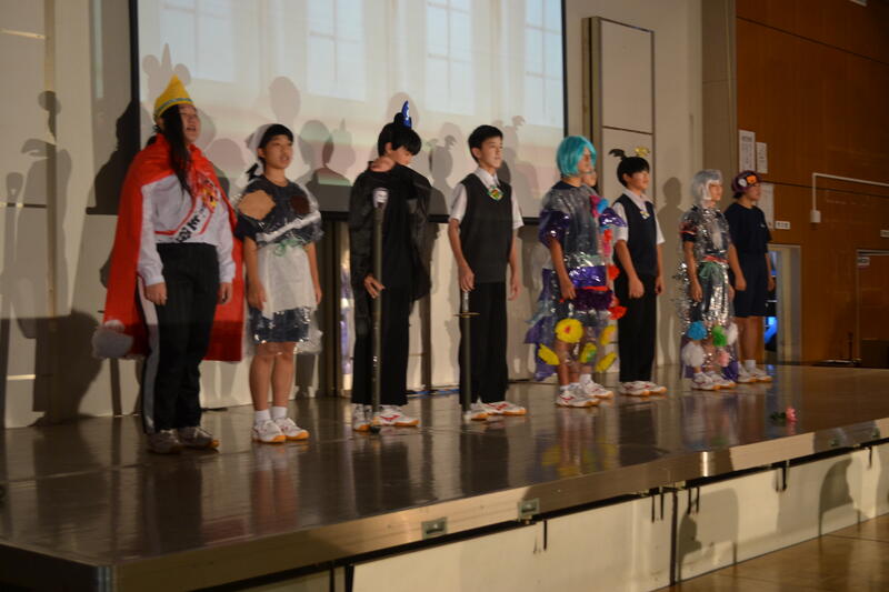 学年ステージ発表（１・２年）