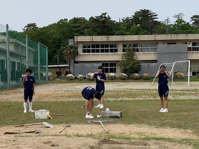 水分補給も距離をとってます。
